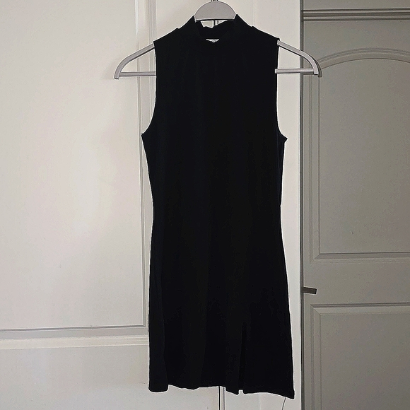 Reformation - Skylar Knit Dress Sleeveless Mini - XS Black - Picture 9 of 10